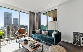 Ellie N Conys 2 Bedroom Apartment With 2 Bathrooms, Kitchen And Balcony In Stratford Westfield